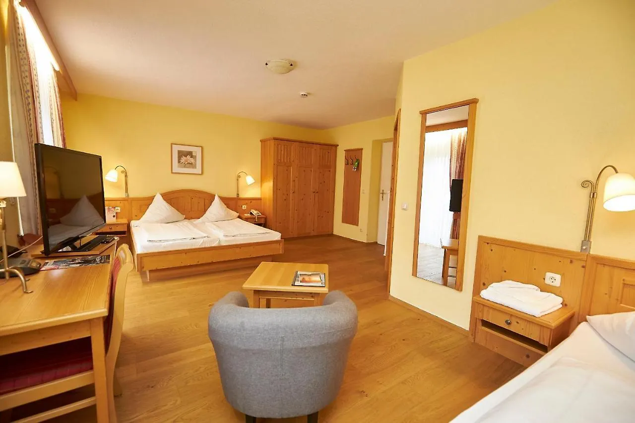 Hotel Gasthof-Hotel Zur Post Samerberg